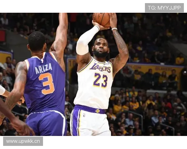 强势马刺三杀雷霆迎来八连胜